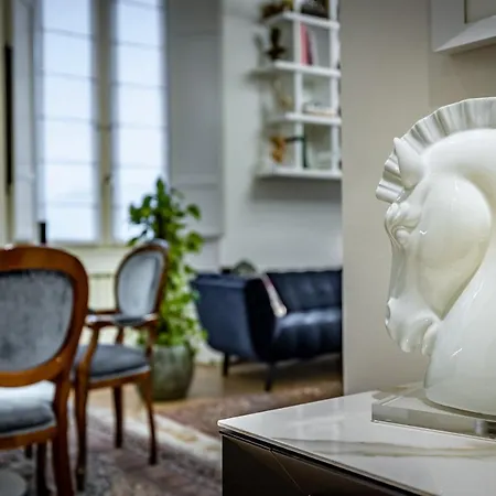 Yid Luxury & Design Penthouse L5 Apartment *