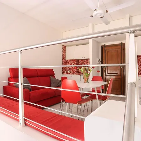 Red Loft Near Duomo-hosted By Sweetstay *