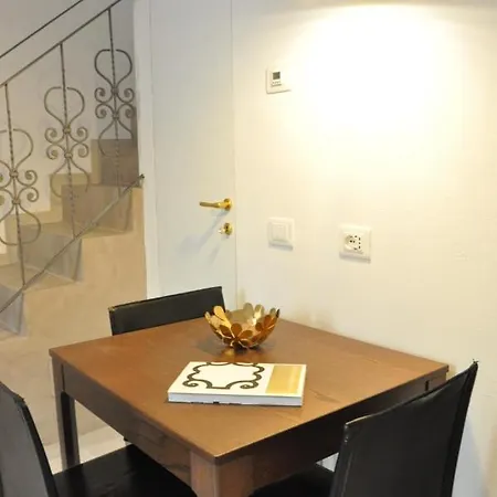 Apartament Charming Michelangelo Florencja