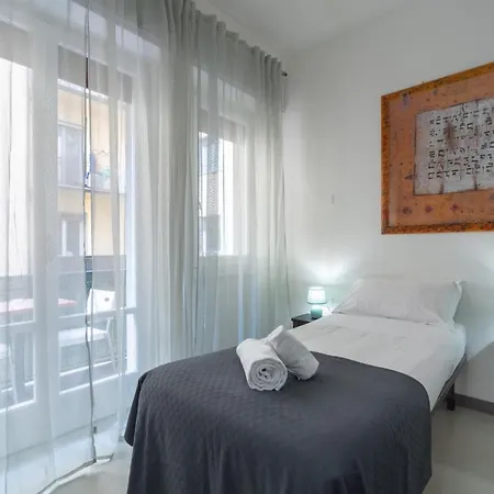 Elegante In Via Cavour Apartment
