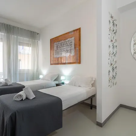 Elegante In Via Cavour Apartment