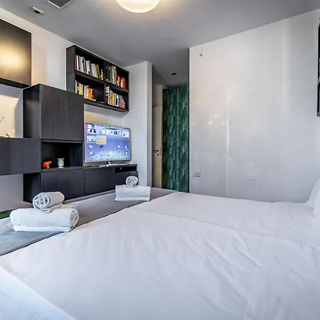 Yid Luxury & Design Penthouse L5 * Florence
