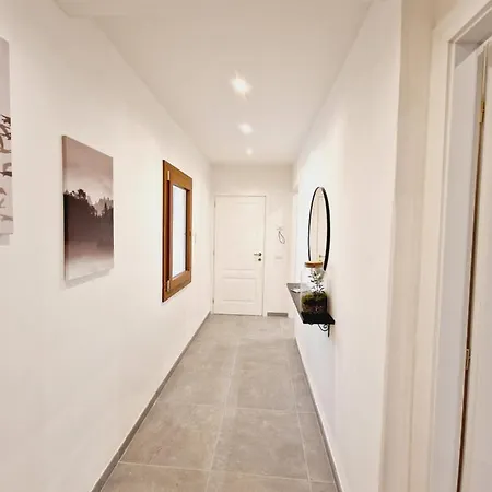 Apartment Monna Dina In Florence