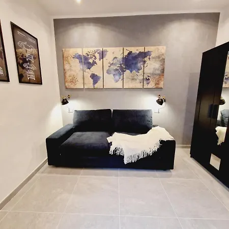 Monna Dina In Apartment Florence