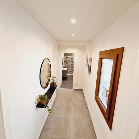 Apartment Monna Dina In Florence