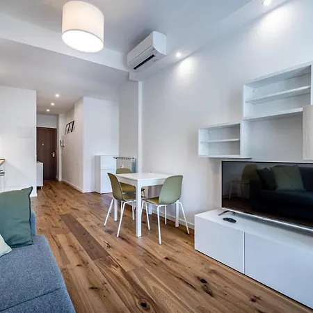 Yid Buonvicini Design In Out Of Ztl *
