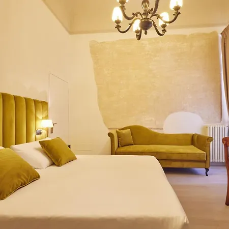 Guest house Residenza Maglioni Al Battistero 2*