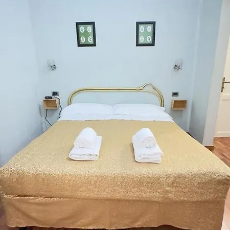 Piccolo Con Access Ztl !!! Nel Centro Storico Di !!! Hotel