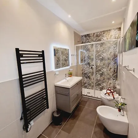 Apartment Monna Dina In Florence