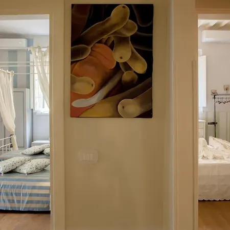 Renaissance Apartment *