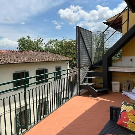 Terrace View Attic Apartment Florence
