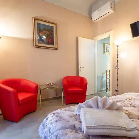 Apartment Pinzochere Artistic For Family Florence