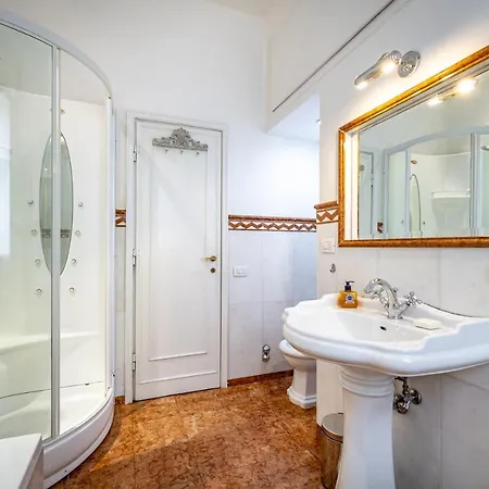 Yid D'azeglio Luxury With Parking Apartment Florence