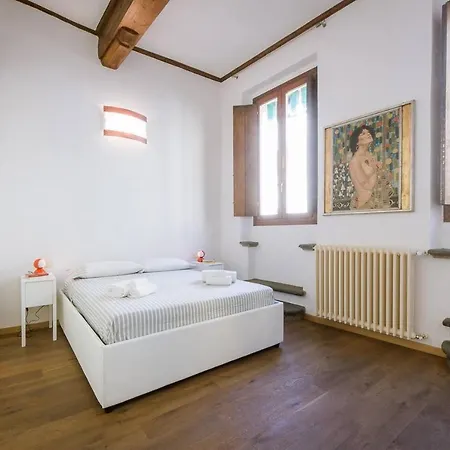 Apartment Florence- Serragli Contemporary Florence