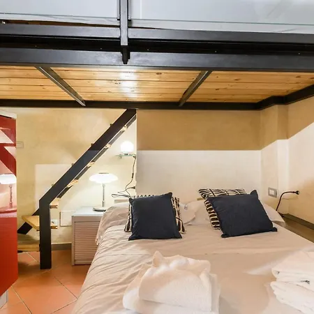 Pepi Red Apartment