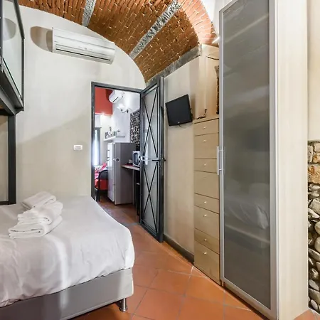 Pepi Red Apartment Florence