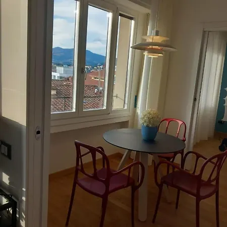 Sweetly In Apartment *