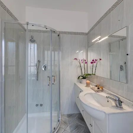 Apartment Florence- San Marco Vasari