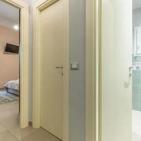 Apartment Pinzochere Artistic For Family *