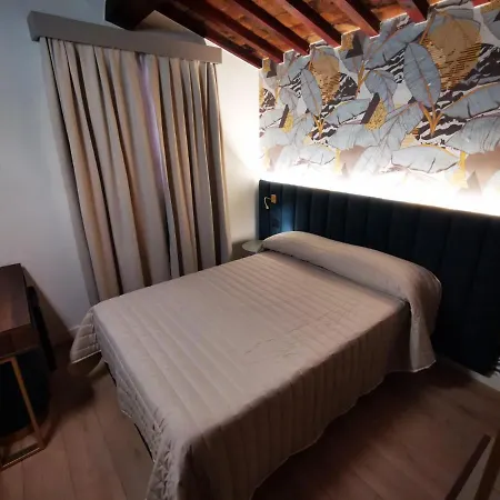 Balcony מלון 3*