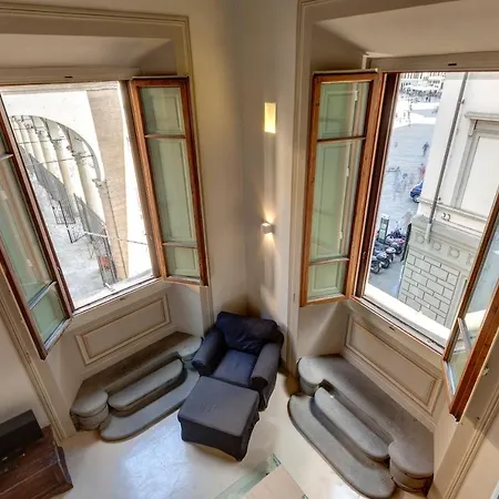 Gold Apartment *