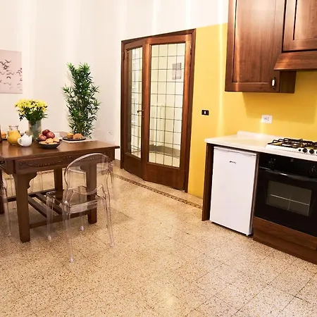 Alfani Apt - Dolcevita Holiday *