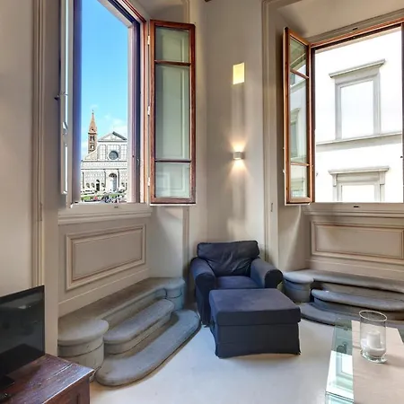 Gold Apartment *