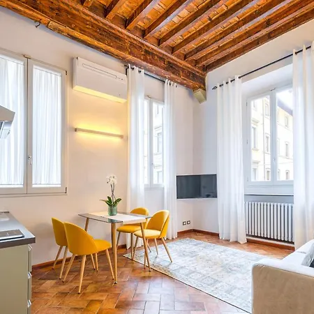 Condotta 16 Apartment