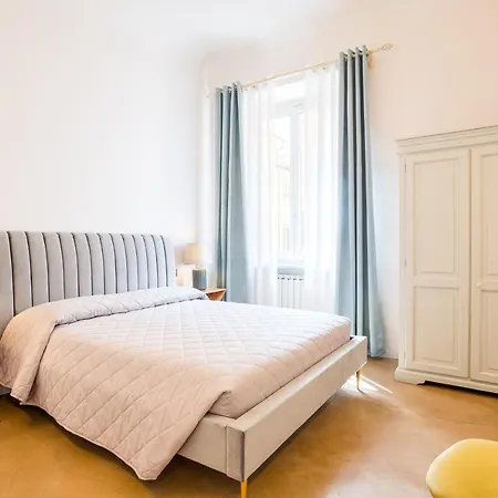 Condotta 16 Apartment