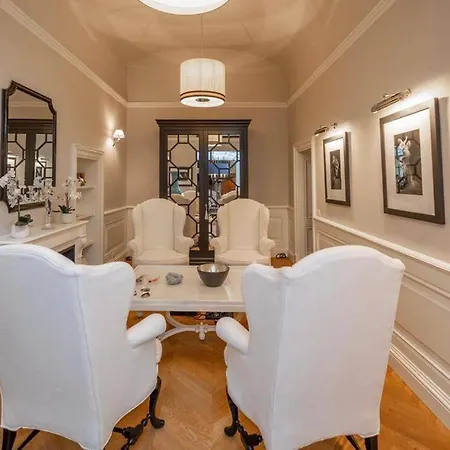 Bardi Otto Apartment Florence