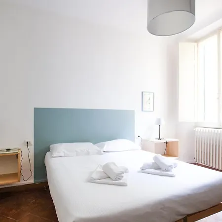 Space, Comfort And Beauty Near Ponte Vecchio