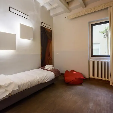 Palazzotto Pitti By Mmega *