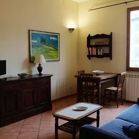 Iris Casa Vacanza Apartment *