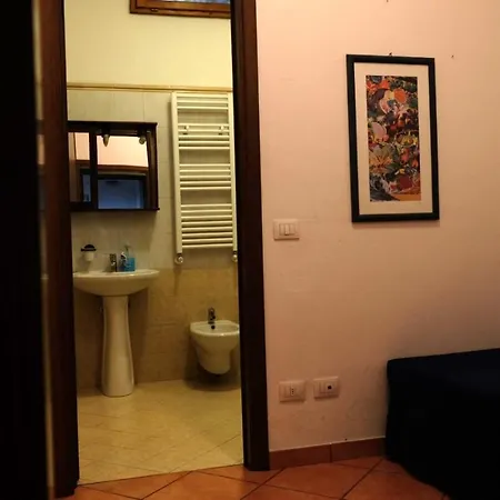 Iris Casa Vacanza Apartment *