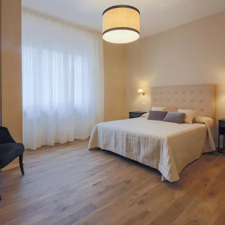 Florence- Novella Bloom Apartment *