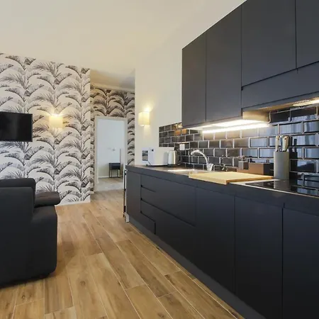 Florence- Novella Bloom Apartment *