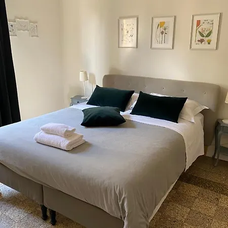 Apartment Sirtori 24 Secondo Piano Florence