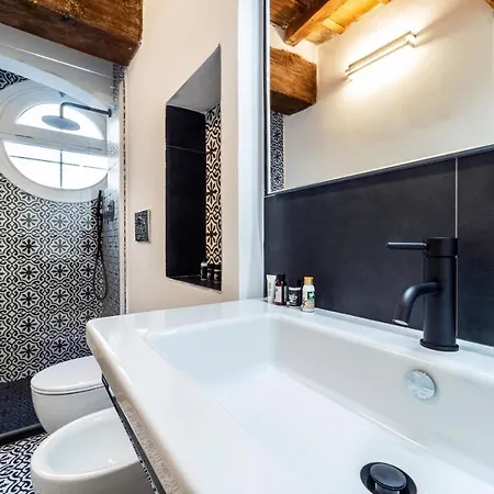 Palazzovilla Historic Building Luxury Apartment Florence