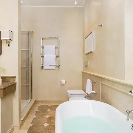 Marchesa Olympia - La Dimora Degli Affreschi Apartment Florence