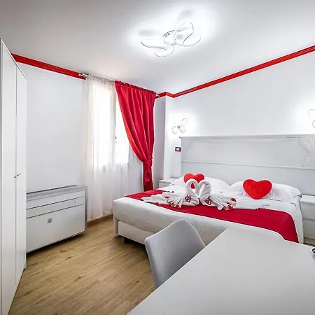 Hotel ḥọṭẹḷ ṿẹṇẹṭọ !! Centro Storico Di ƒirenze !!! Con Access Ztl 3*