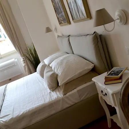 Le Quattro Mura Exclusive * Florence