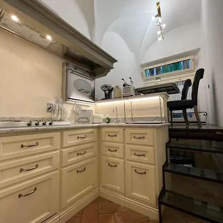 Unique And Antique Apartamento