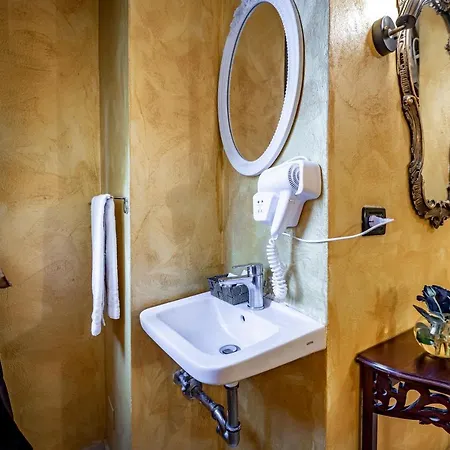 ḥọṭẹḷ ṿẹṇẹṭọ !! Centro Storico Di ƒirenze !!! Con Access Ztl Hotel 3*