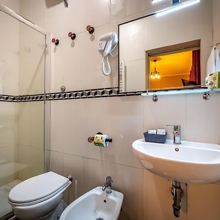 ḥọṭẹḷ ṿẹṇẹṭọ !! Centro Storico Di ƒirenze !!! Con Access Ztl Hotel 3*