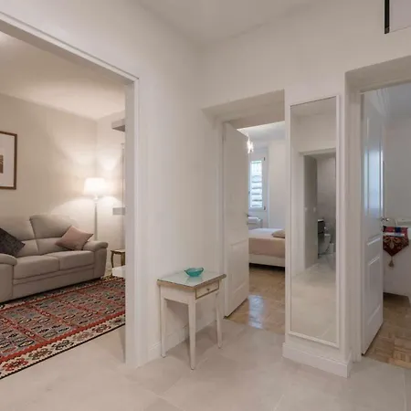 Bargello Cozy With Two Bedrooms Florence