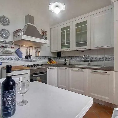 Santa Croce Elegant With Garage Apartment Florence