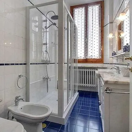 Santa Croce Elegant With Garage Apartment Florence