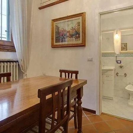 Apartamento Santa Croce Elegant With Garage Florença