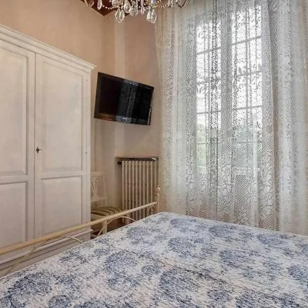 Apartment Santa Croce Elegant With Garage Florence
