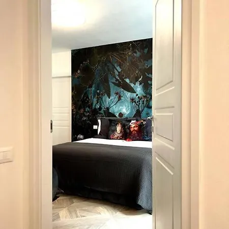 Center San Lorenzo Market 1bdrm Apt